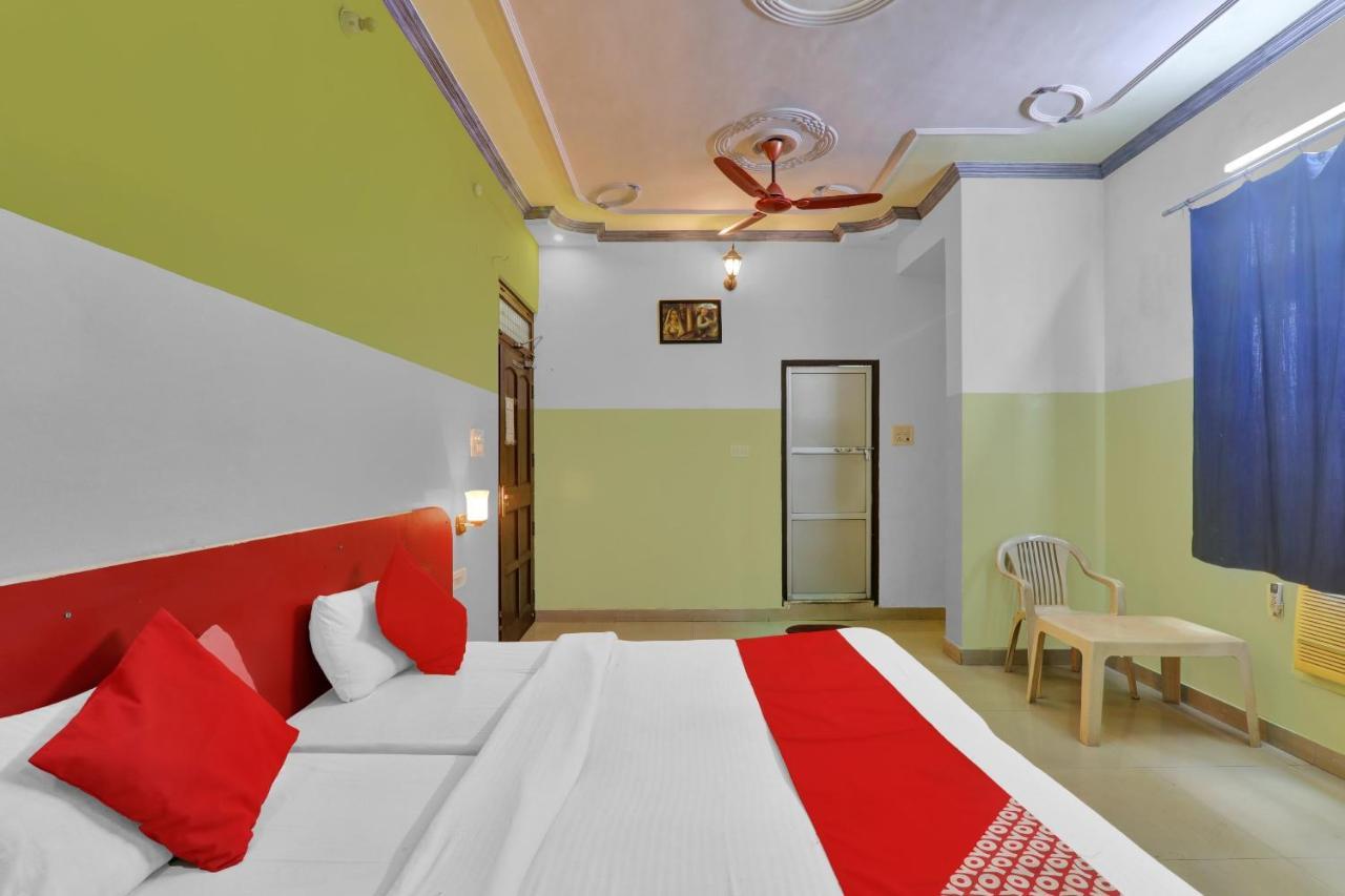 Oyo 82407 K Shree Guest House พาราณสี ภายนอก รูปภาพ