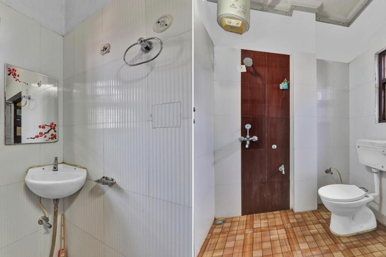 Oyo 82407 K Shree Guest House พาราณสี ภายนอก รูปภาพ