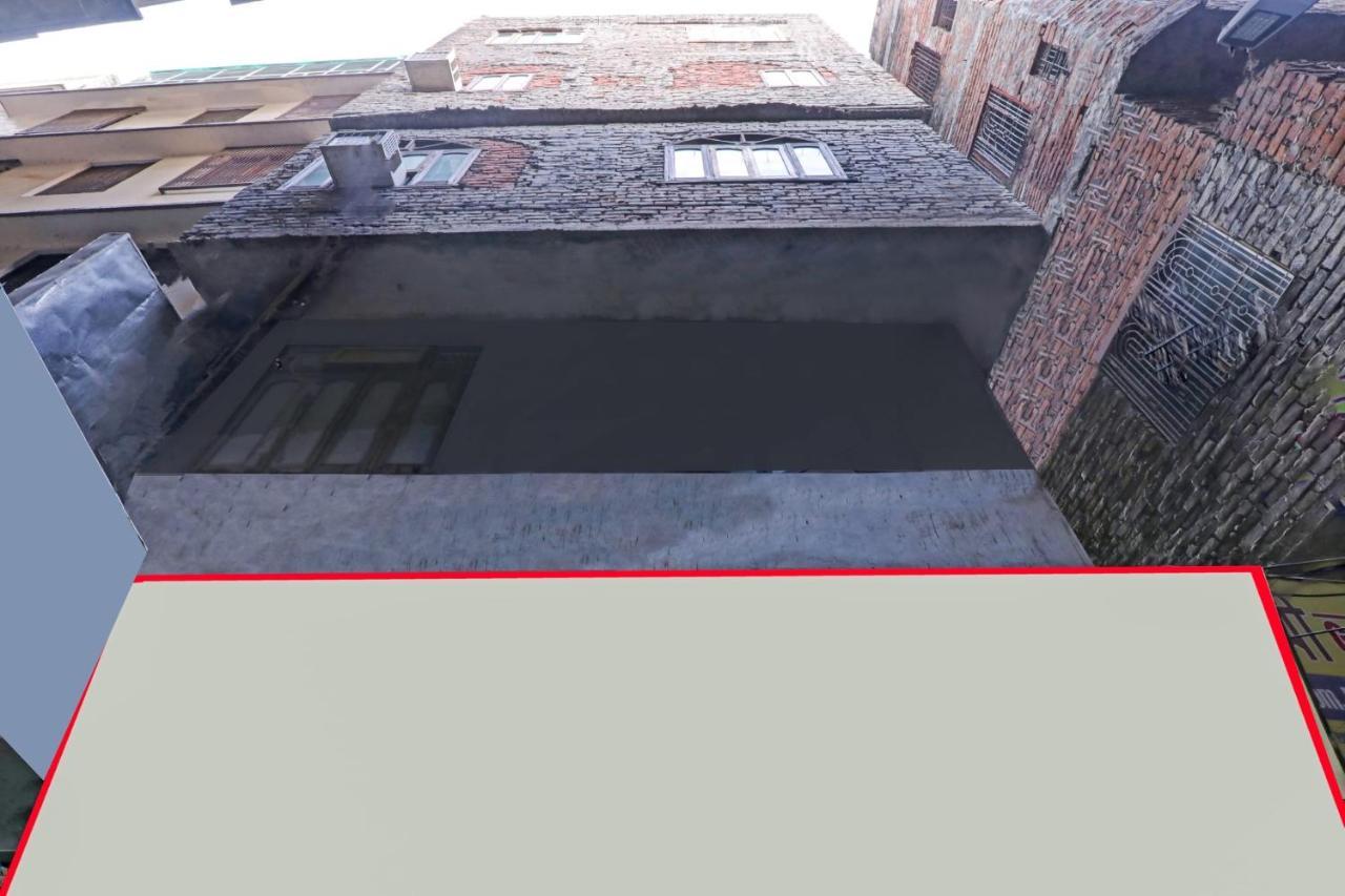 Oyo 82407 K Shree Guest House พาราณสี ภายนอก รูปภาพ